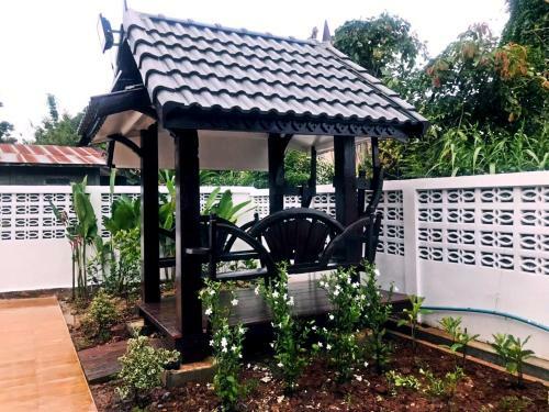 De.flora Pool Villa