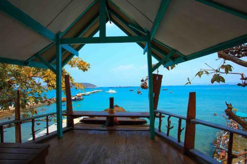 Hotel Rimtalay Resort Koh Si Chang