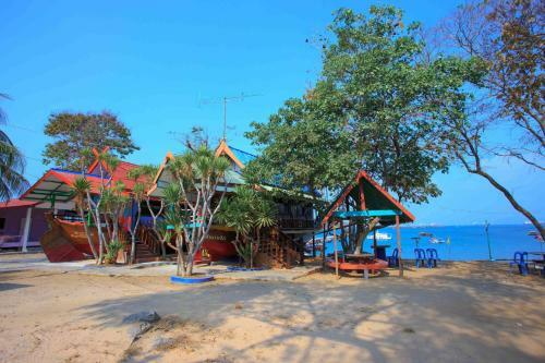 Hotel Rimtalay Resort Koh Si Chang