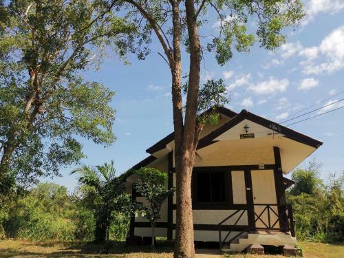 Hotel Rs Phong Riverside Resort