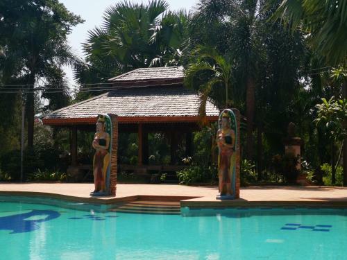 Hotel Rs Phong Riverside Resort