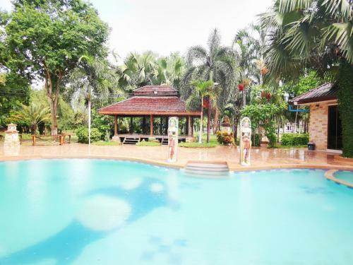Hotel Rs Phong Riverside Resort