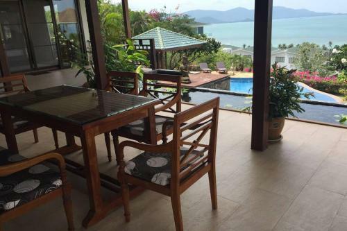 4 Bedroom 300 Degrees Sea View Villa