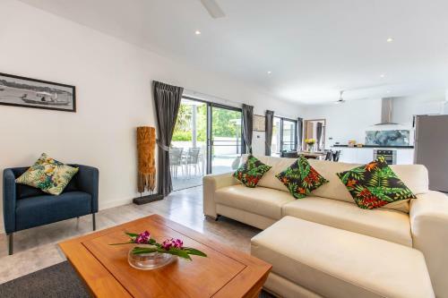 Villa Nirvana 3 Br, 500m From The Beach