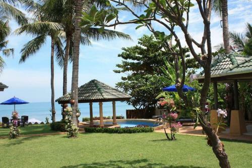 5 Bedroom Beachfront Villa