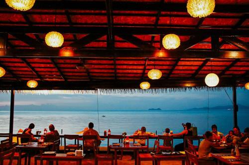 Hotel Mimosa Beachfront Resort And Spa