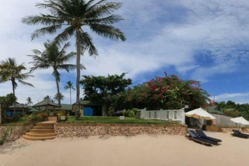 5 Bedroom Sea View Villa 20 Metres From The Beach