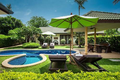 8 Bedroom Villas On Beach Front