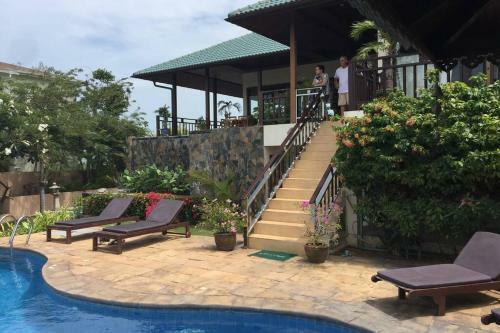 3 Bedroom 300 Degrees Sea View Villa