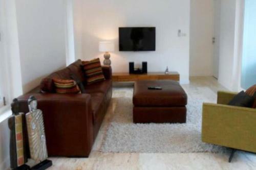 2 Bedroom Pool Villa - 5 Mins Walk To Beach
