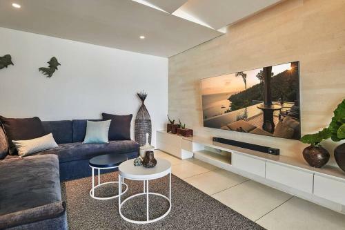 B1b2 Beachfront 2 Villas