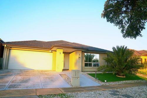 Designer Decor Home With 8beds At Williams Landing