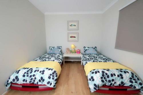 Designer Decor Home With 8beds At Williams Landing