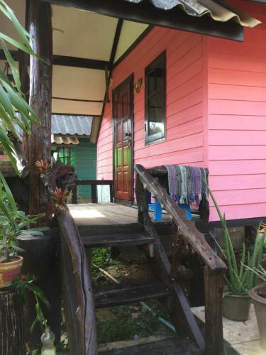 Hostal Labelle House
