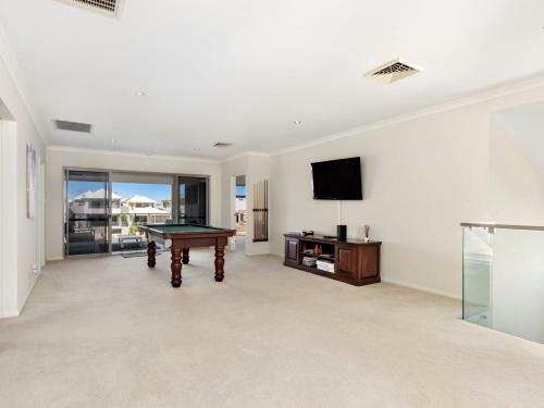 Deluxe Living In Mariners Cove