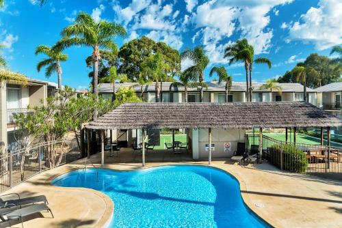 Motel Mandurah Holiday Apartments