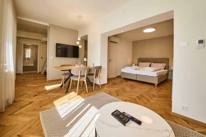 Hotel Lamplhof - Lichtpfad W�rthersee