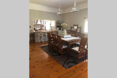 Maleny Country House - Queenslander On Acreage