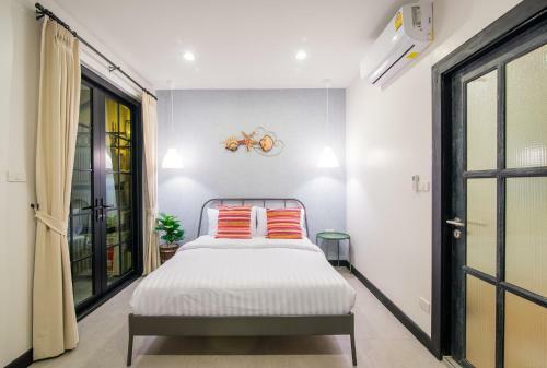 Seatown Huahin Poolvilla