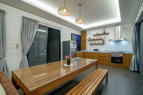 Seahouses Huahin Pool Villa