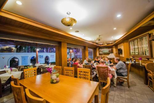 Fresh Inn Hotel - Sha Extra Plus