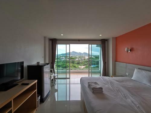 Hotel The Base Hua Hin