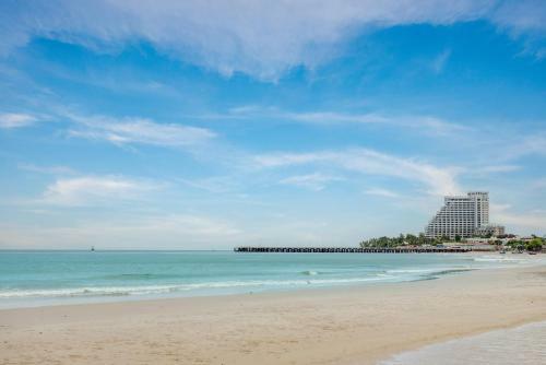 White Beach House Hua Hin 20 Second To The Beach