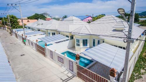 Baan Bussarin Pool Villa Huahin88