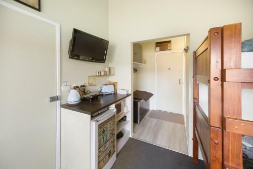 Fir Apartments