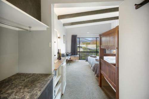 Fir Apartments