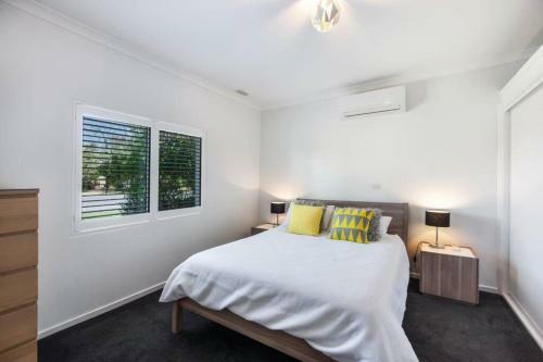Malibu Palms - Echuca Holiday Homes