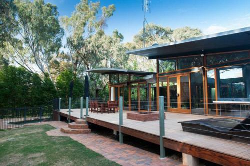 Elements - Echuca Holiday Homes
