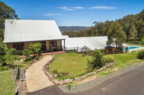 Villa Alphawood - Mount View- Heaven Perched On A Hilltop