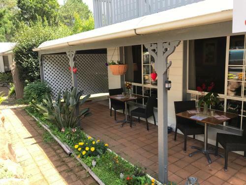 Hostal Villa Alessandra Rooms & Restaurant