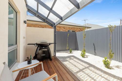 City Courtyard One Apartment