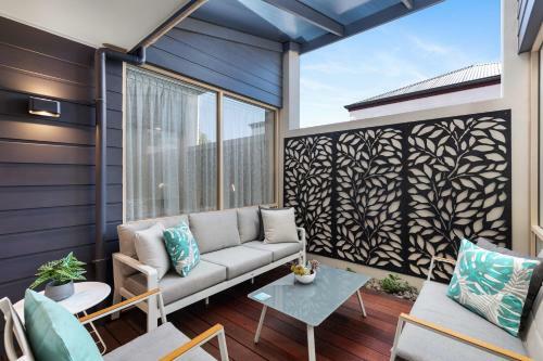 City Courtyard One Apartment