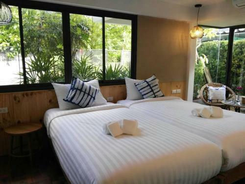 Bed & Breakfast 18 In Town Homestay