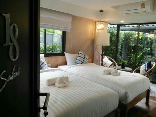 Bed & Breakfast 18 In Town Homestay