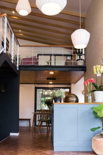 Bed & Breakfast 18 In Town Homestay