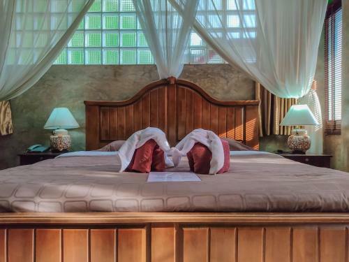 Bed & Breakfast Awana House