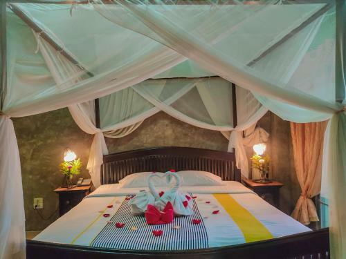 Bed & Breakfast Awana House