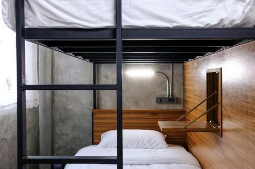 Albergue Baan Lung Poshtel