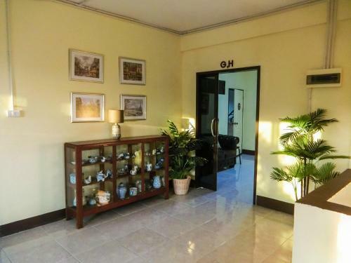 Inncome Hostel