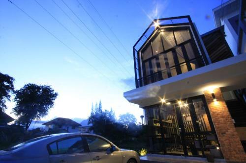 Hostal The Nichehome Waterside Living