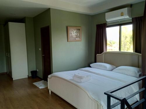 Hotel Baanroychan ?????????????? ??????