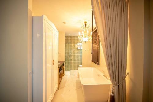 Nanta Glam Cm Hotel & Residences
