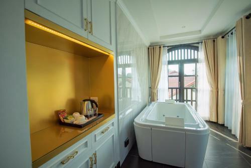 Nanta Glam Cm Hotel & Residences