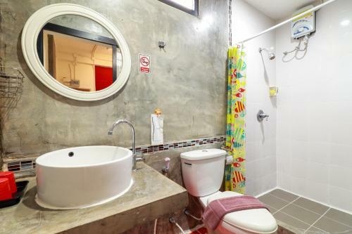 Oyo 412 7 Days Hotel
