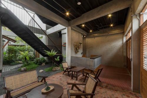 Hidden Garden Hostel