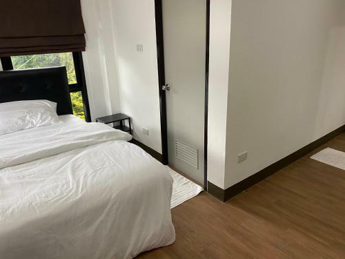 Baan 9 Muang Small House